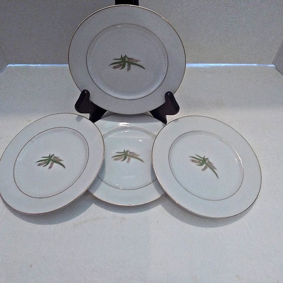 Vintage Bread and Butter Plates in Fukagama Arita Hand Painted Bone China - Picture 9 of 14